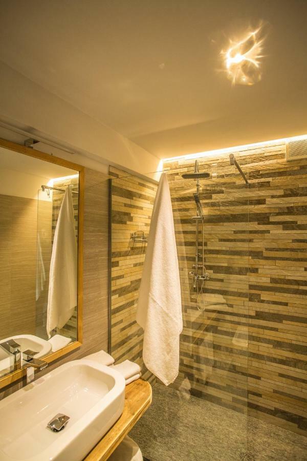Alpine Rooms Guesthouse Breuil-Cervinia Extérieur photo