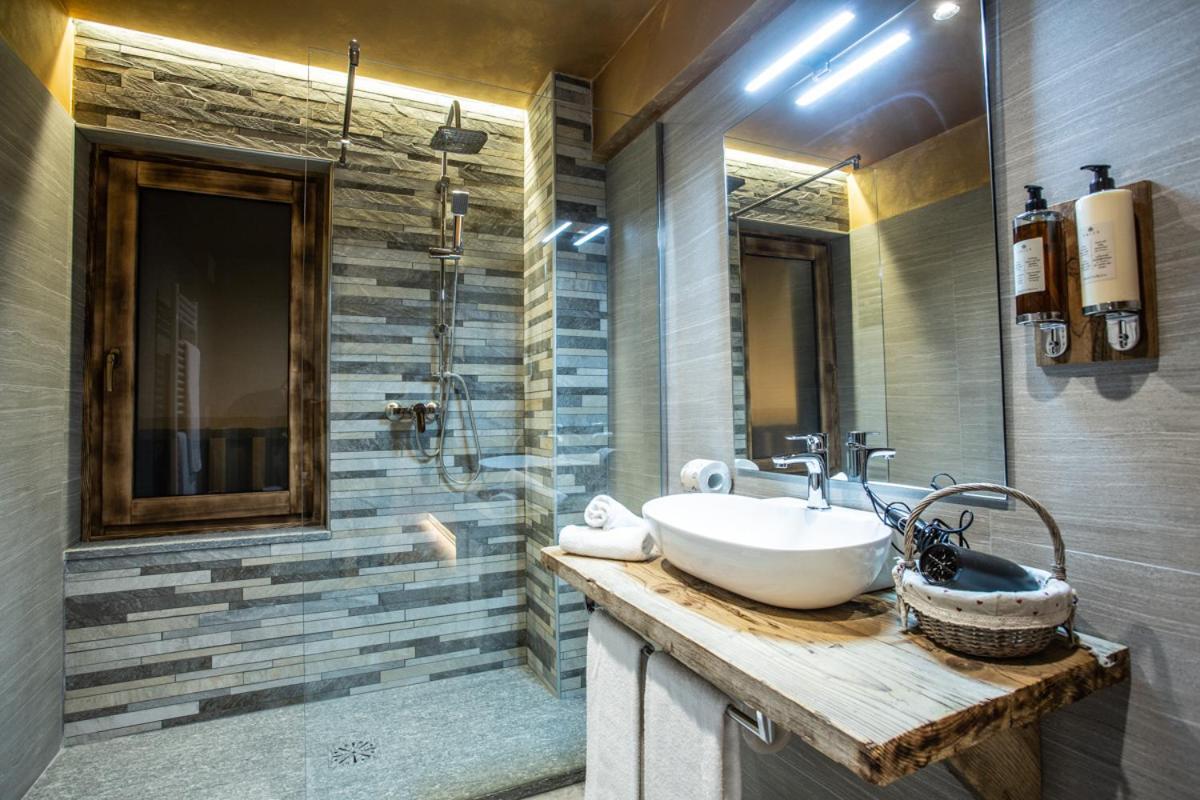 Alpine Rooms Guesthouse Breuil-Cervinia Extérieur photo