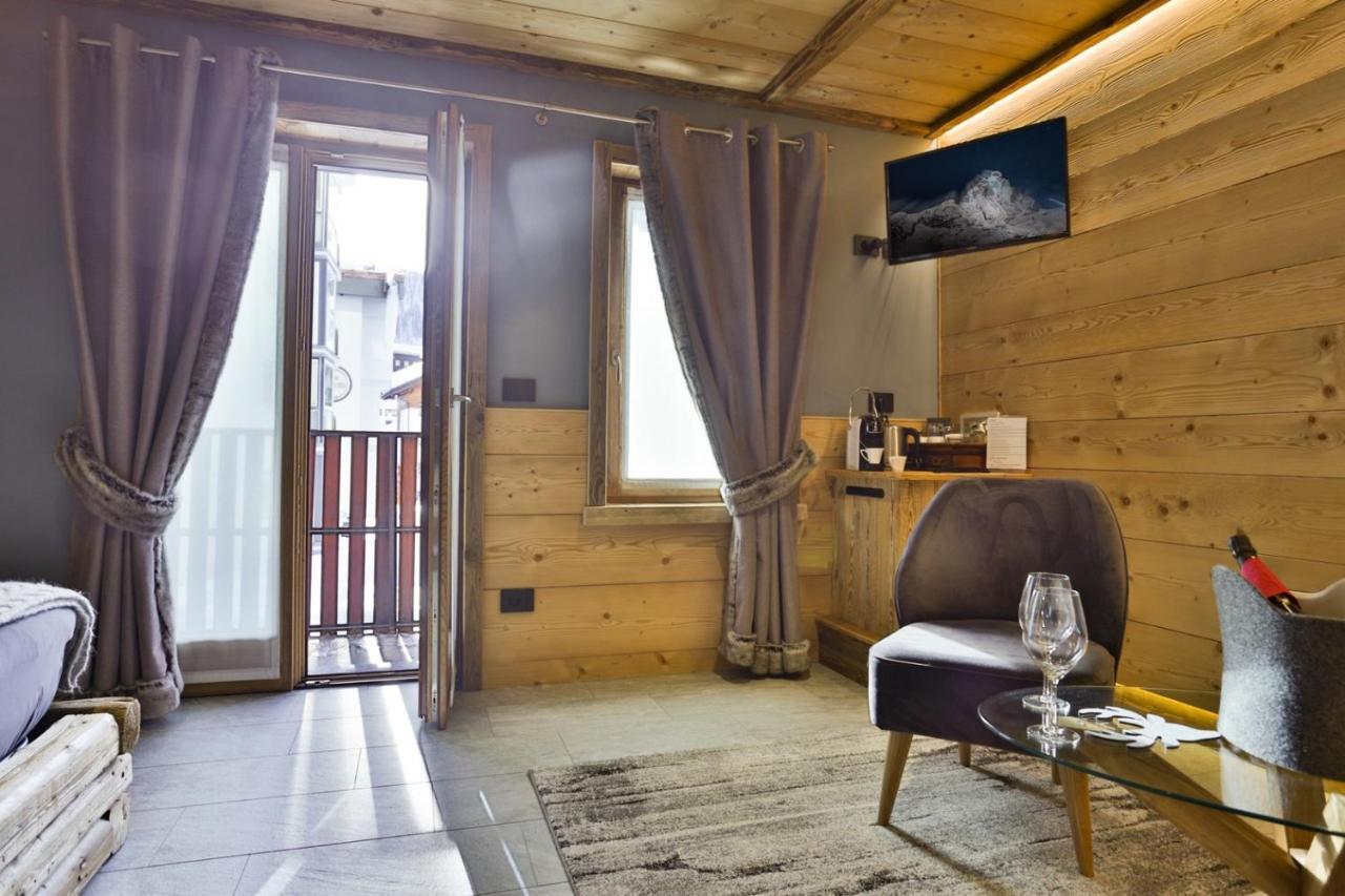 Alpine Rooms Guesthouse Breuil-Cervinia Extérieur photo
